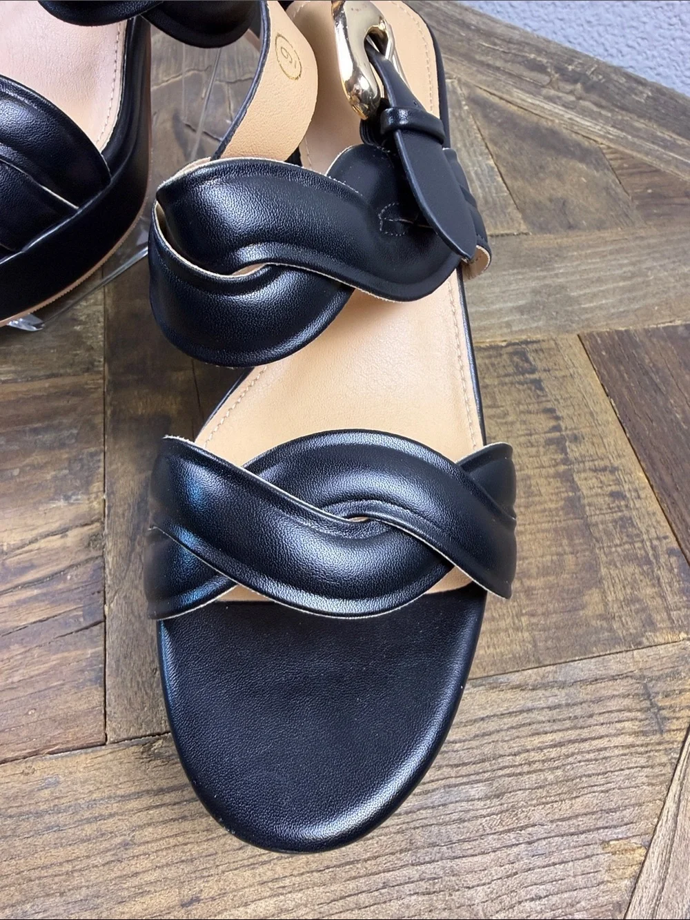 Size 9 Coutgo Black Twisted-Strap Platform Sandals with Chunky Heel